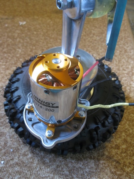 The BLDC motor mounted onto the electric skateboards axle.